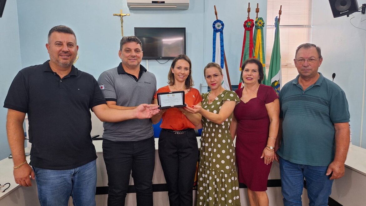 Medalha amigo da Brigada Militar é entregue durante aniversário de 32 anos de Mormaço