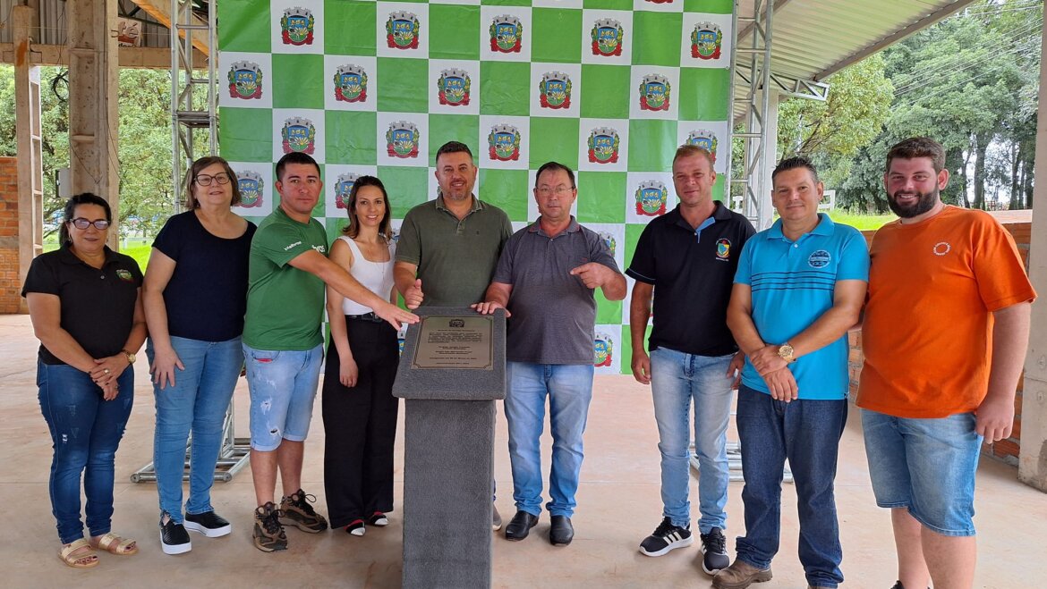 Mormaço inaugura sistema de energia renovável no parque municipal
