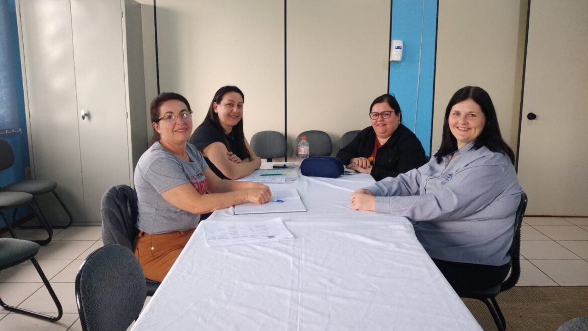 Reunião do Grupo de Estudos, Formação e Intervenção em Monitoramento (GEFIM) é realizada em Mormaço